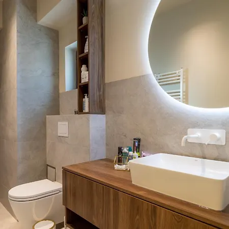 Apartament Floreasca 77 - 3 4*